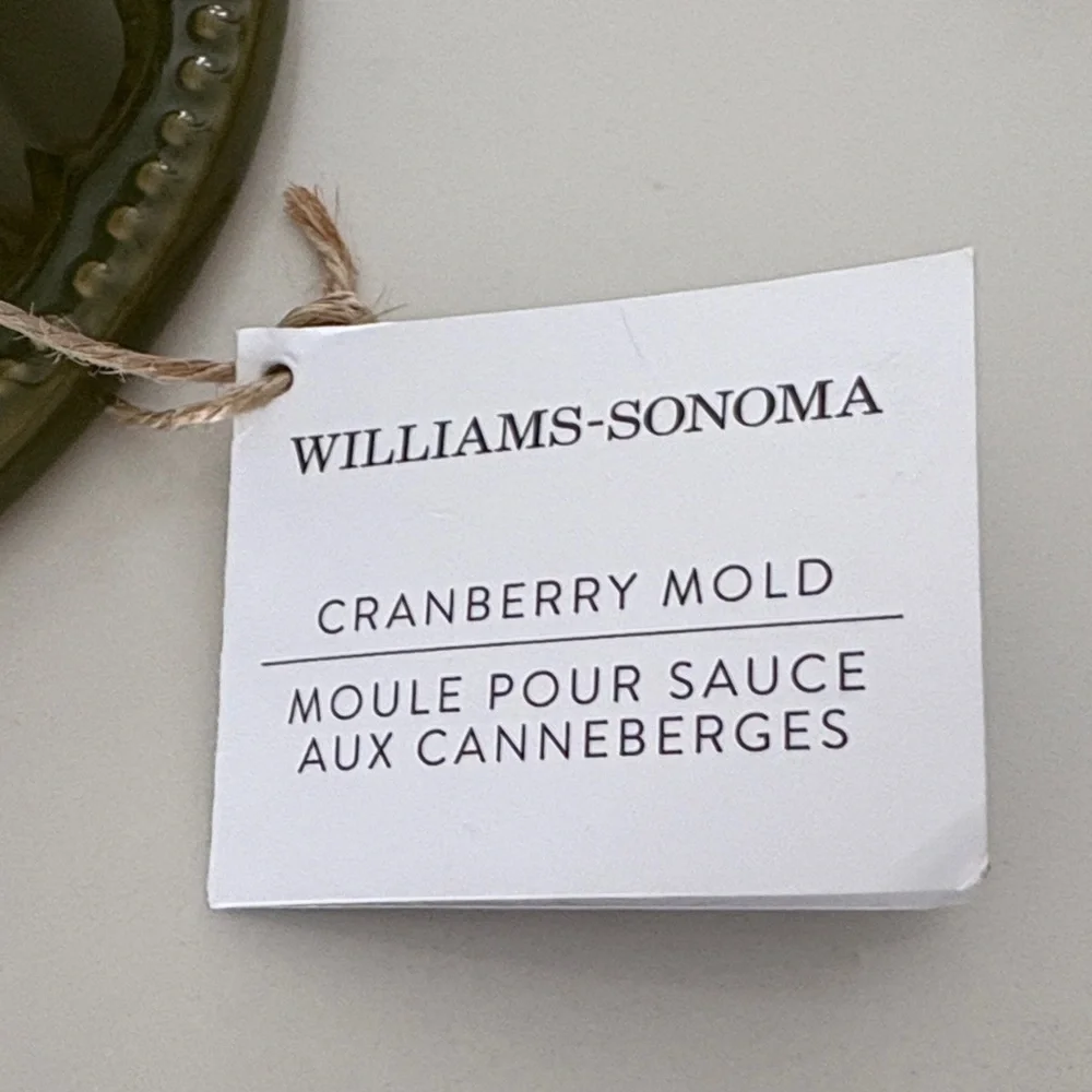 Williams Sonoma Olive Green Leaf Mold